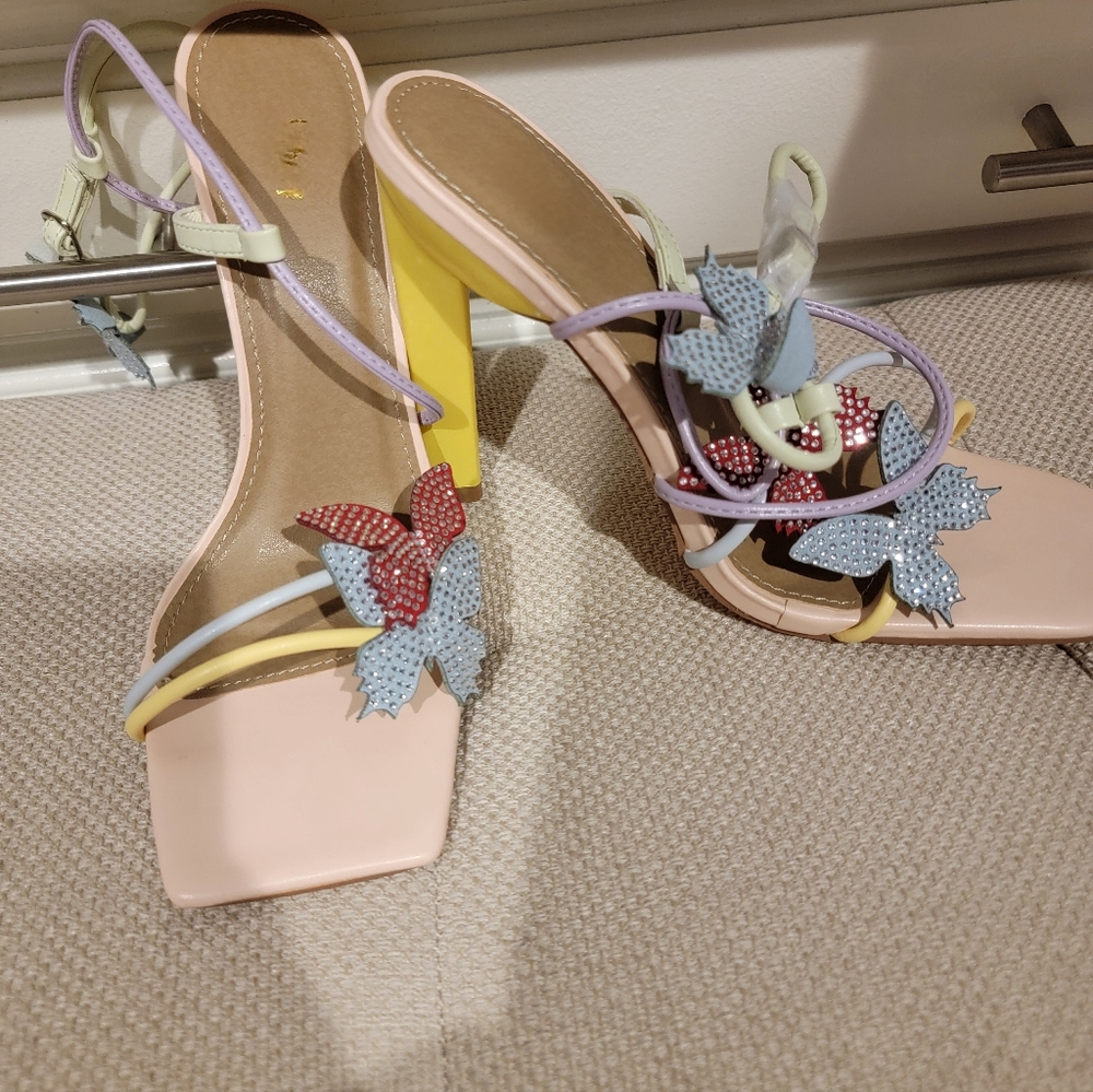 Colorblock Rhinestone Butterfly Heels Size 6.5 - Picture 3 of 4